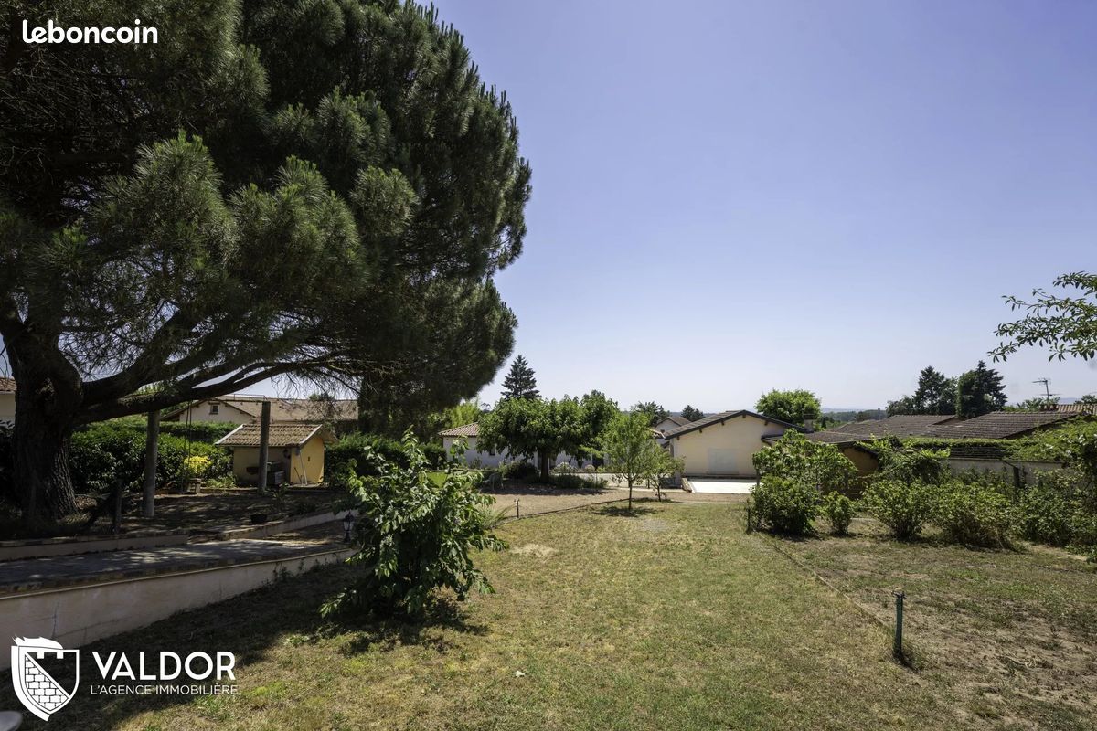 Terrain 973 m² · à Montmerle-sur-Saône · 973 m² · 139 000 €