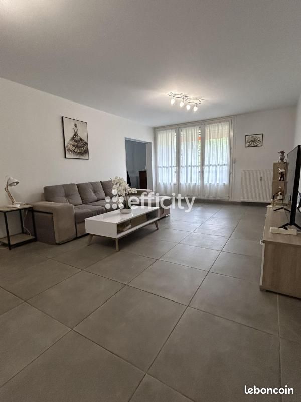 Appartement 5 pièces 82 m² · à Vienne · 82 m² · 200 000 €