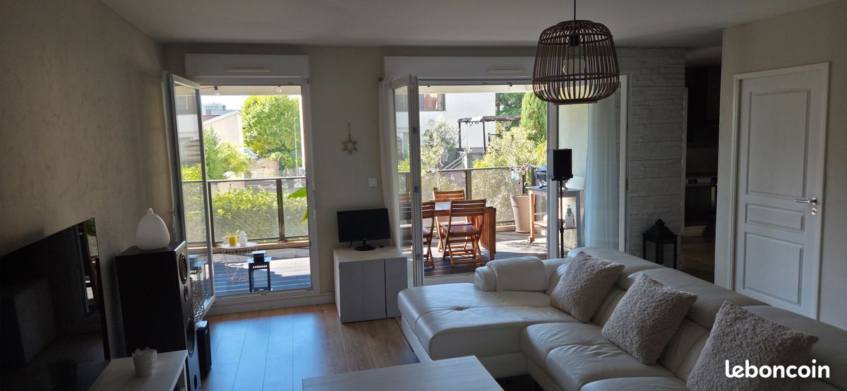 Appartement 5 pièces 102 m² · à Saint-Priest · 102 m² · 340 000 €