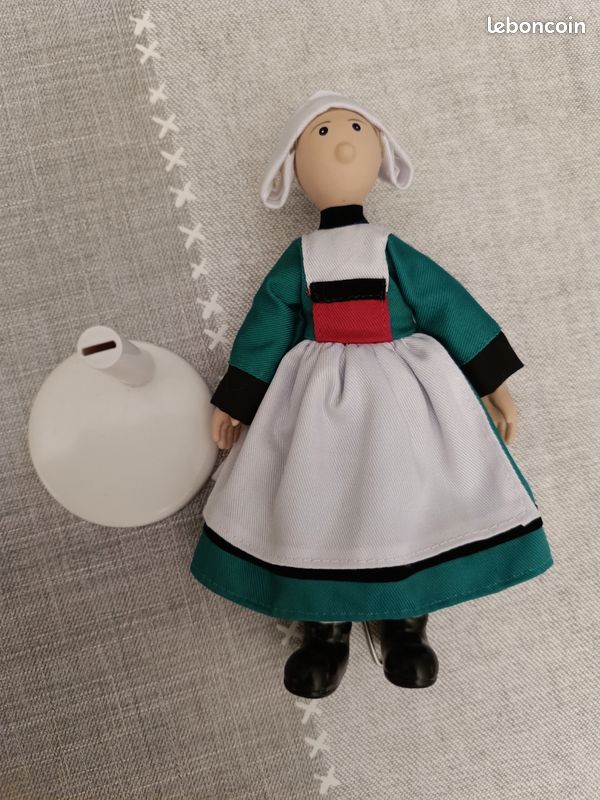 Poupée Bécassine En Porcelaine - 20 Cm - NEUVE