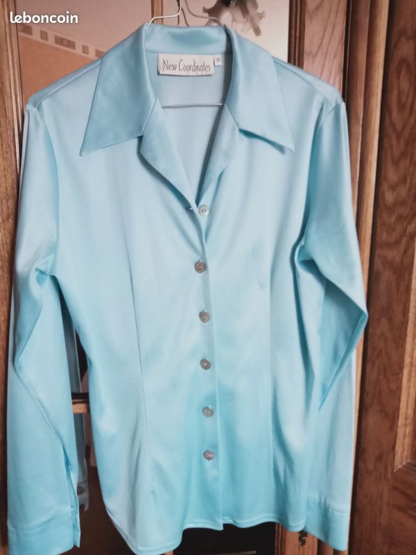 Chemisier bleu satiné femme T 38 vintage 1975 Disco (image 1)