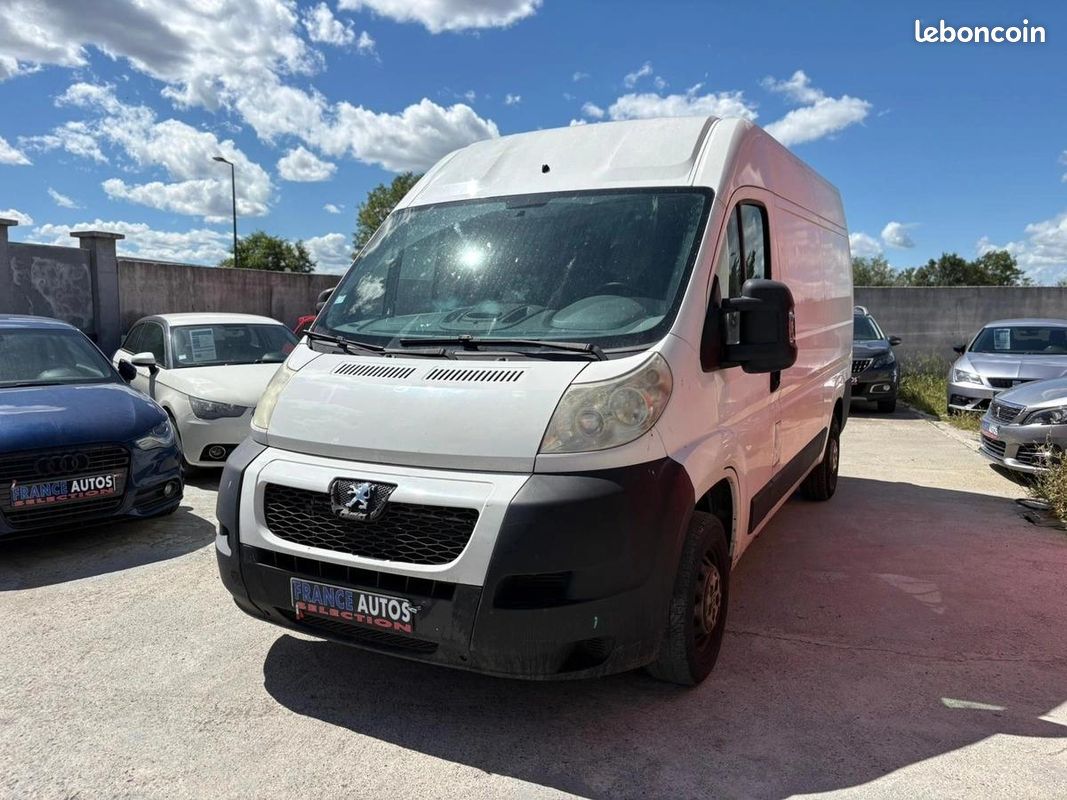 Peugeot Boxer 2.2L HDI 101 CHEV DIESEL - ÉNORMEMENT DE RANGEMENTS | RÉVISÉE-GARANTIE DE 12 MOIS (image 1)