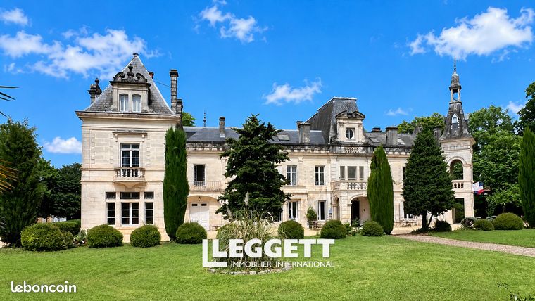Château 24 pièces 1 650 m²