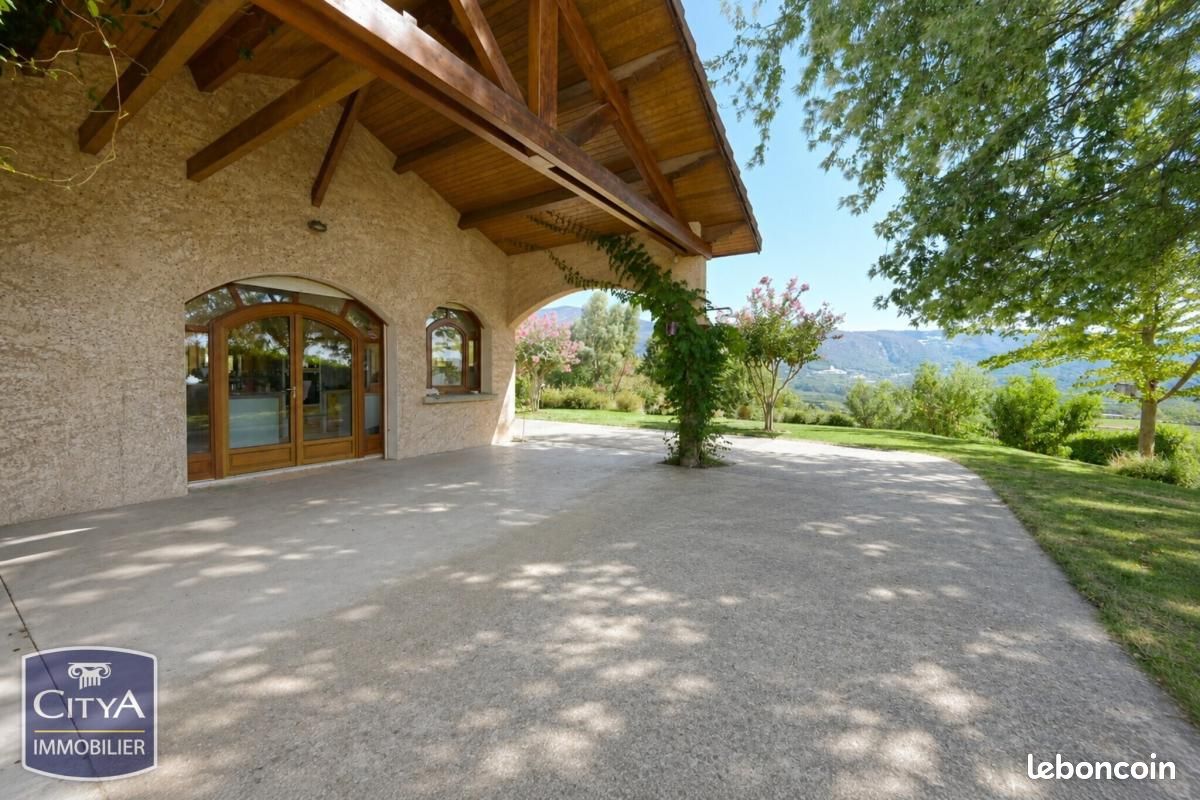 Maison 5 pièces 140 m² · à Saint-Marcellin · 140 m² · 465 000 €