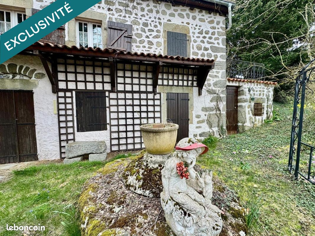 Maison 6 pièces 155 m² · à Charensat · 155 m² · 153 000 €