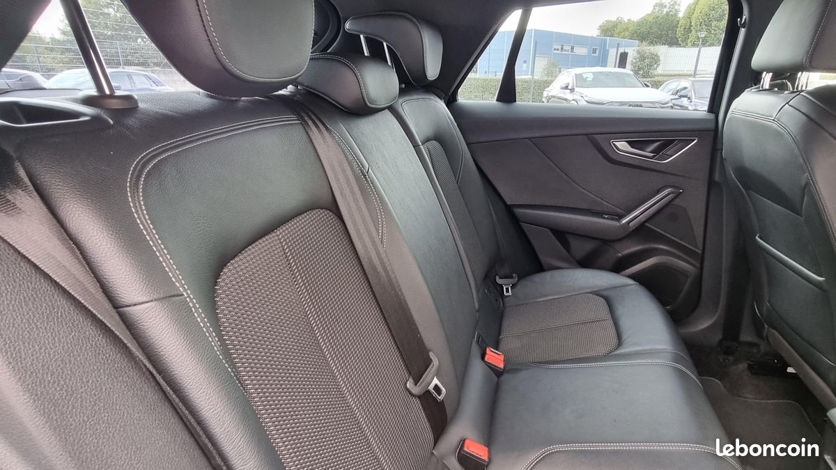 AUDI Q2 35 TFSI COD 150 S tronic 7 S Line (image 16)