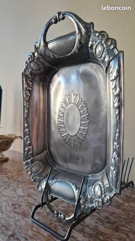 Plateau Vintage En Métal Argenté – Déco Intérieure Rétro Et Assiette Décorative