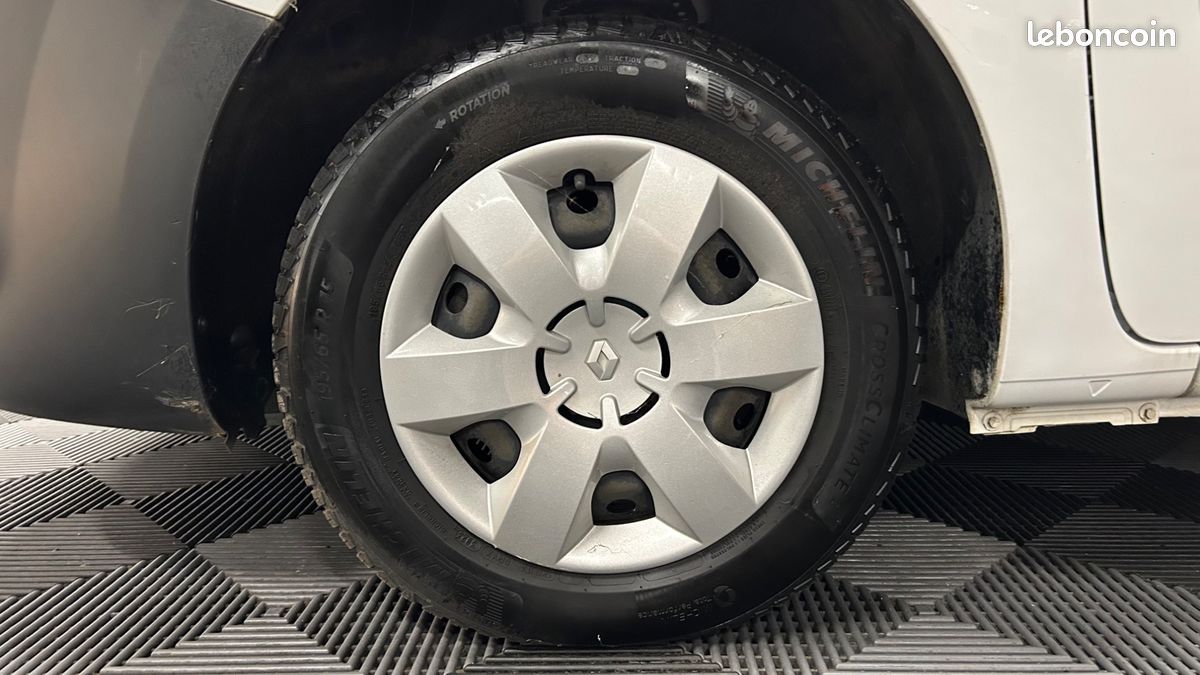 RENAULT KANGOO EXPRESS FOURGON 1.5 BLUEDCI 95 CONFORT TVA RECUPERABLe (image 12)