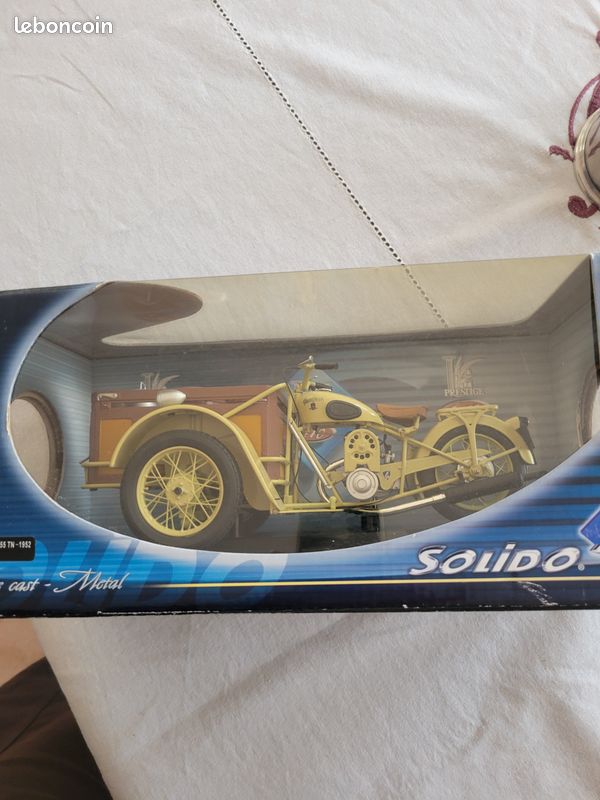 SOLIDO DÉMONTABLE VESPA-SCOOTER en boîte. EUR 275,00 - FR