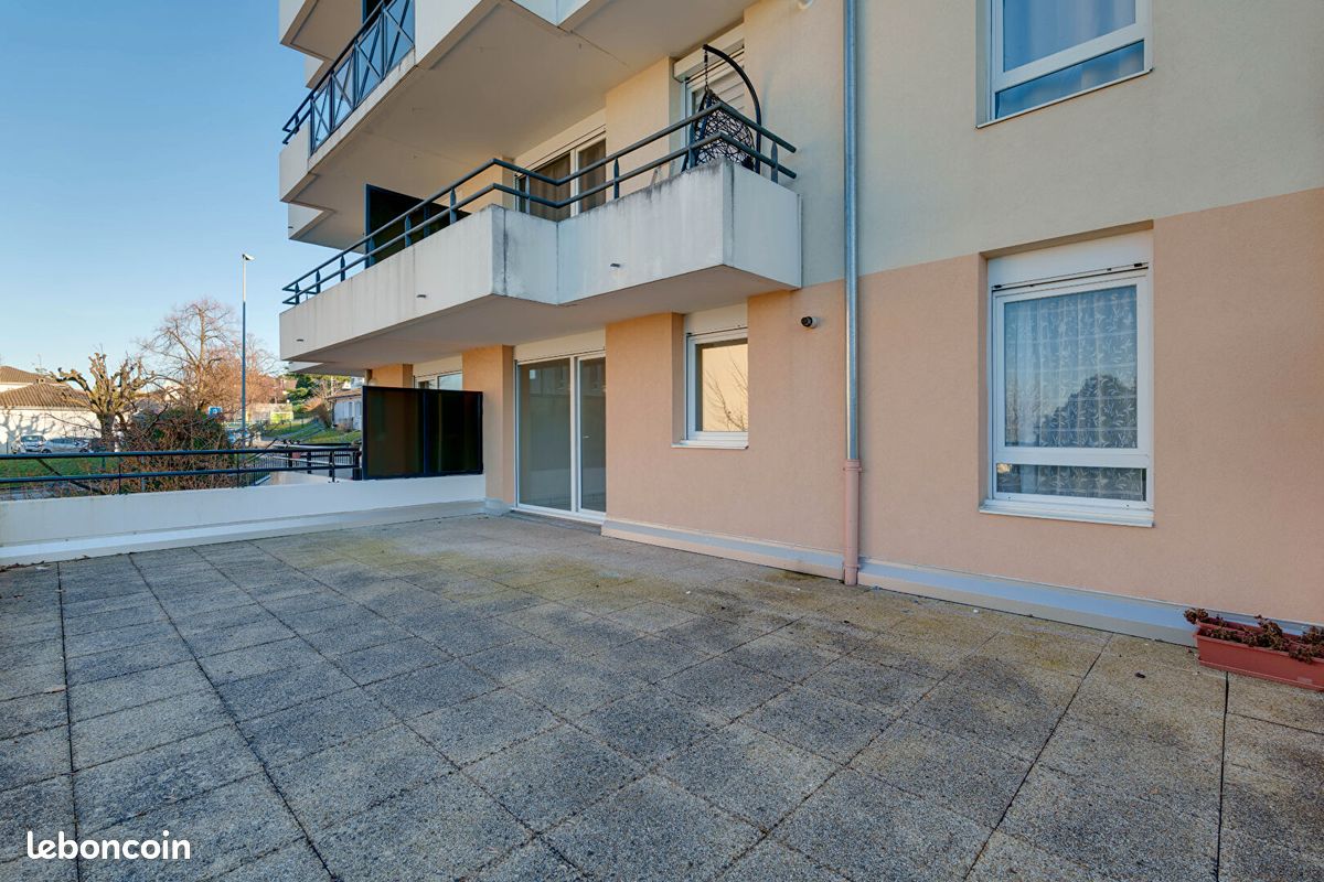 Appartement 2 pièces 49 m² · à Évian-les-Bains · 49 m² · 210 000 €