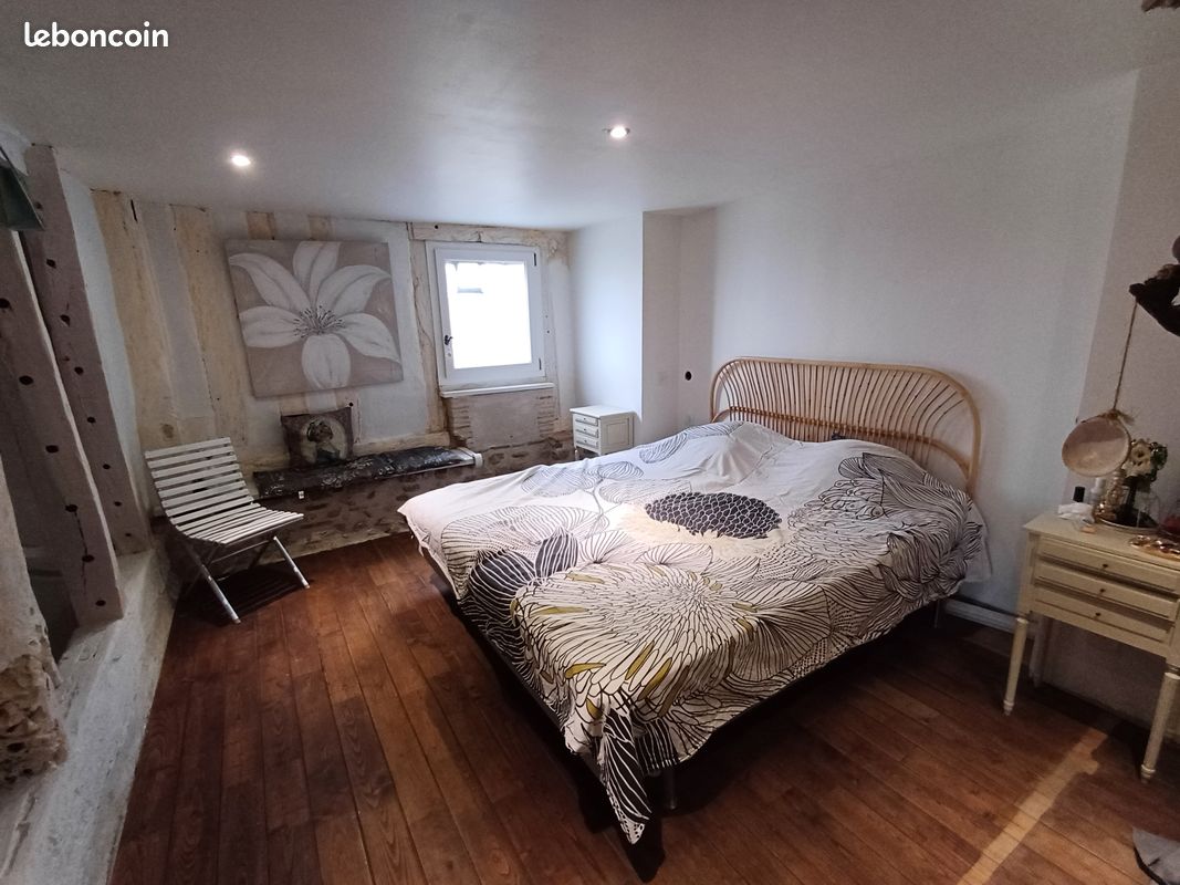 Maison 4 pièces 160 m² · à Saint-Martin-Petit · 160 m² · 190 000 €