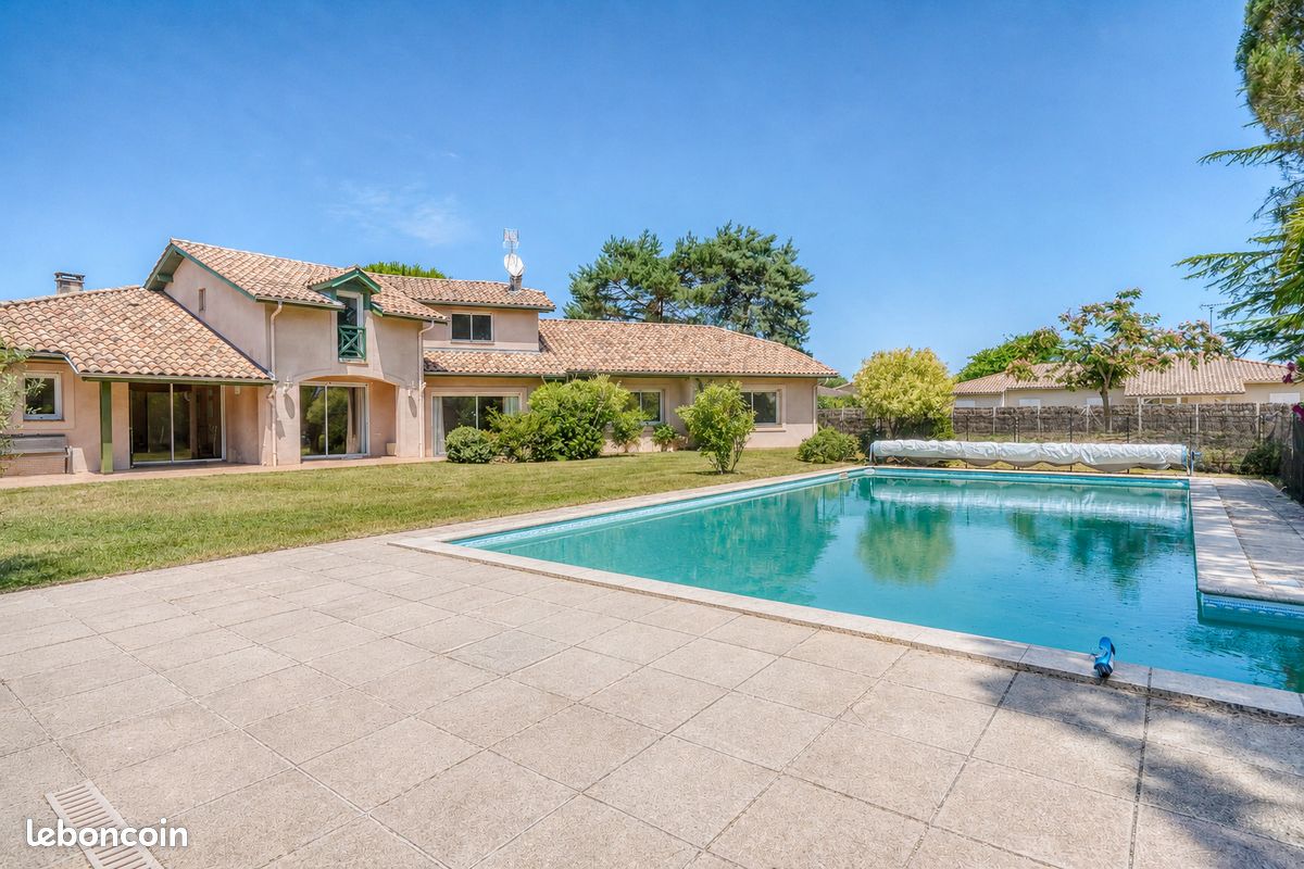 Maison 8 pièces 261 m² · à Marmande · 261 m² · 449 500 €