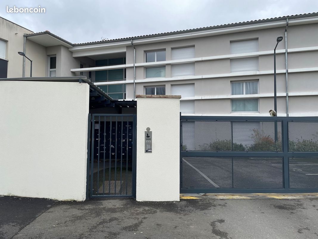 Appartement 1 pièce 20 m² - Limoges 87000 (image principale 0)