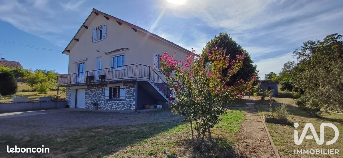 Maison 5 pièces 141 m² · à Étagnac · 141 m² · 199 000 €