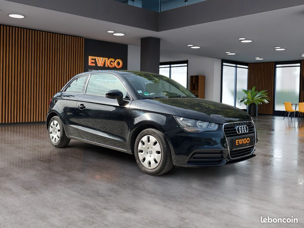 AUDI A1 1.2 TFSI 90 CH AMBIENTE * SIEGES CHAUFFANTS * CLIMATISATION * CHAINE DISTRIBUTION CHANGEe (image 13)