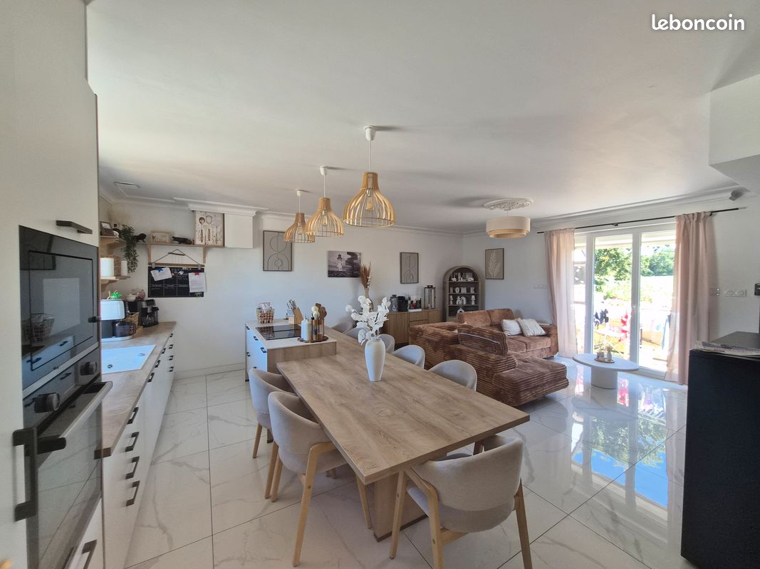 Maison 8 pièces 145 m² · à Taulé · 145 m² · 299 000 €