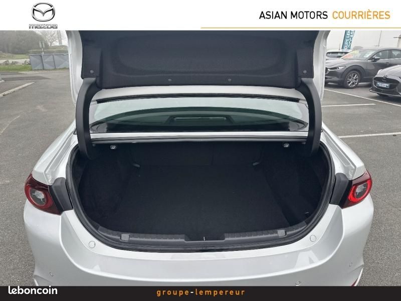 Mazda Mazda 3 Berline 2.0 e-SKYACTIV-X M-Hybrid 186ch Takumi BVA 2025 Euro6e (image 5)