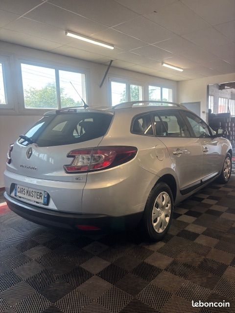 Renault Megane 1.5 dCi 110 FAP Expression (image 4)
