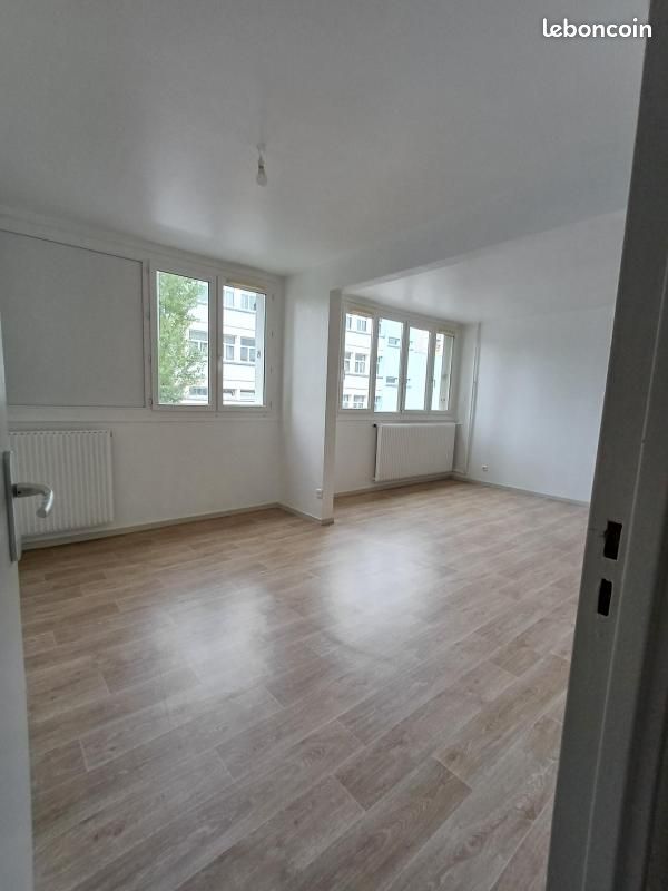 Appartement 6 pièces 109 m² · à Lure · 109 m² · 727 €/mois