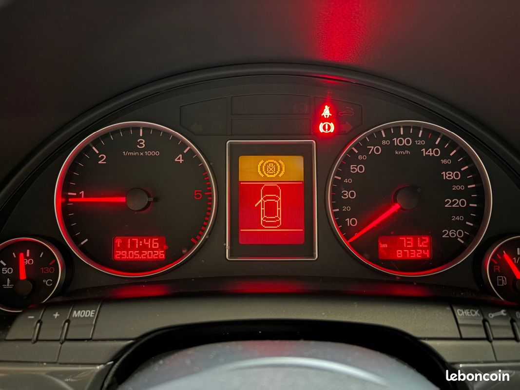 AUDI A4 A4 1.9 TDI S-Line / Carnet complet (image 26)