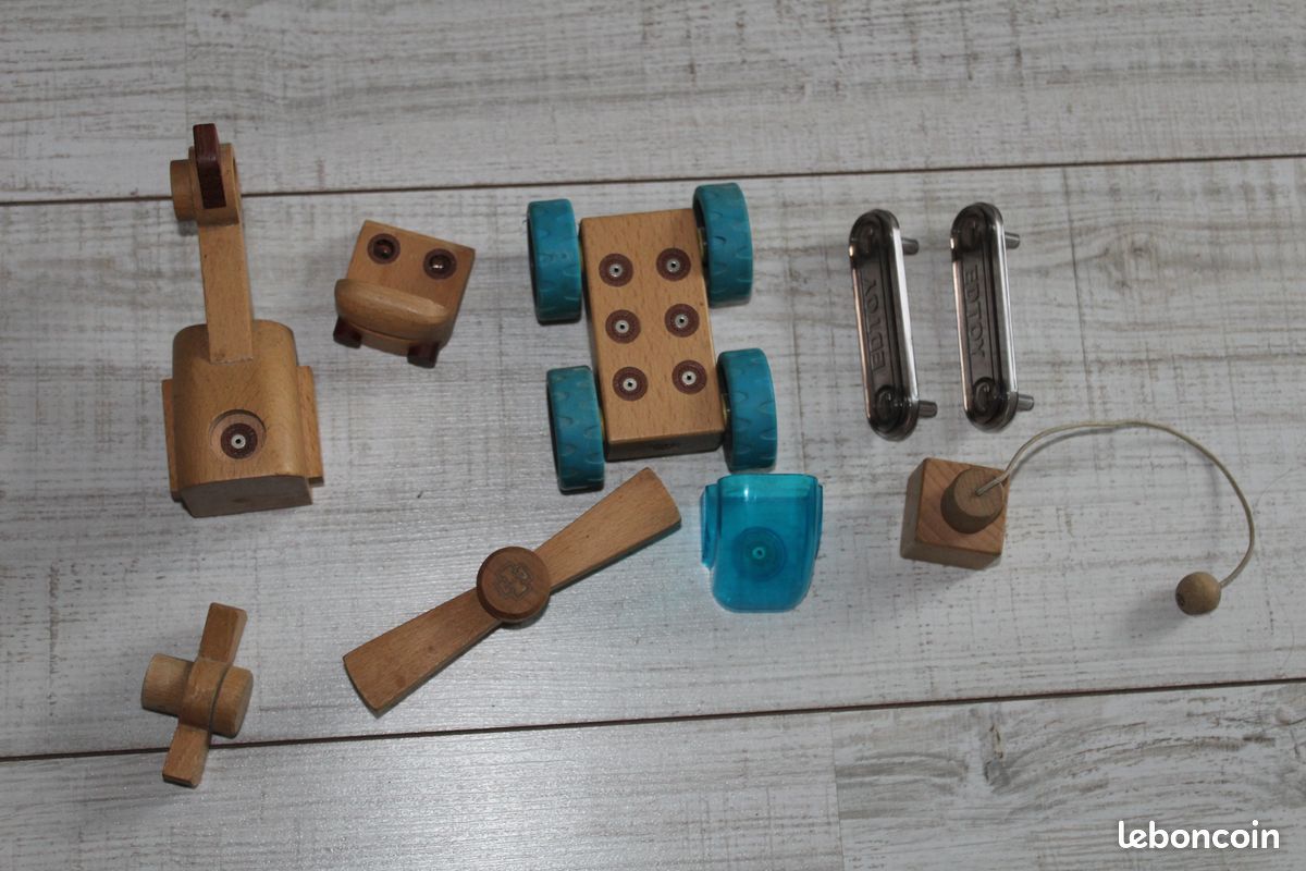 Hélicoptère en bois (image 3)