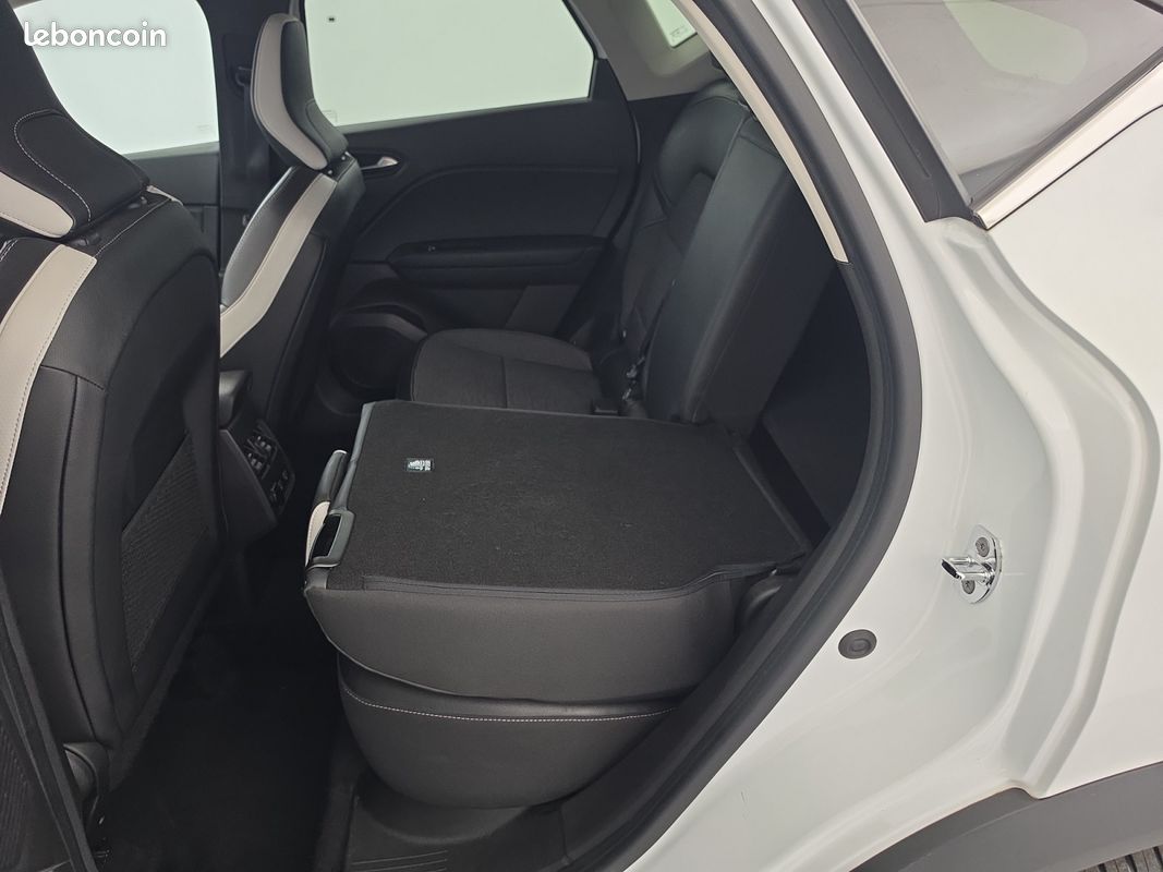 RENAULT Captur TCe 140 EDC - 21 Intens (image 23)