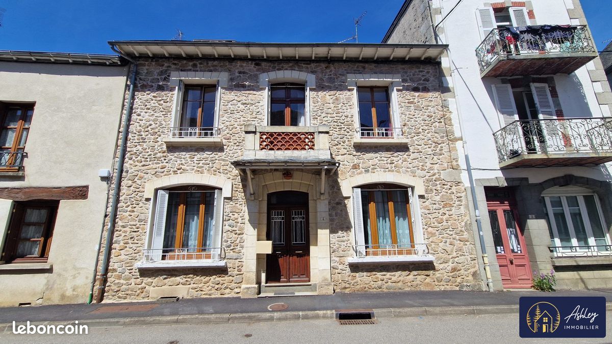 Maison 6 pièces 155 m² · à Neuvic · 155 m² · 179 000 €