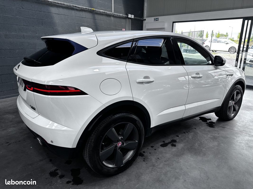 Jaguar e-pace jaguar e-pace 2.0d 150cv r-dynamic s 2018 (image 8)