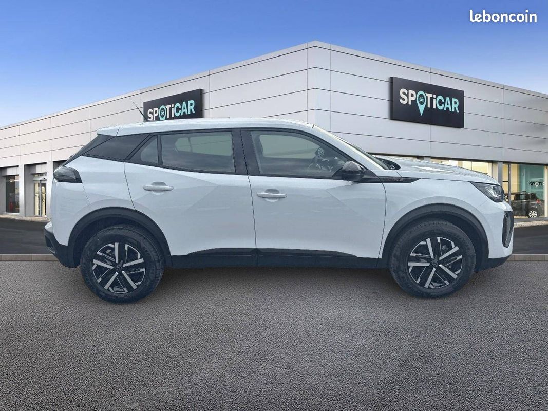 PEUGEOT 2008 Hybrid 145 e-DCS6 Style (image 3)