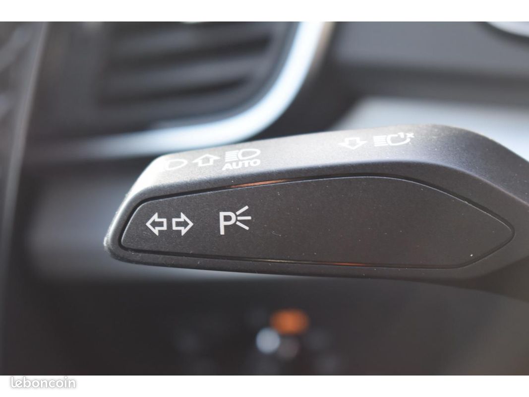 AUDI Q5 50 TFSIe 299 S tronic 7 Quattro S line (image 26)