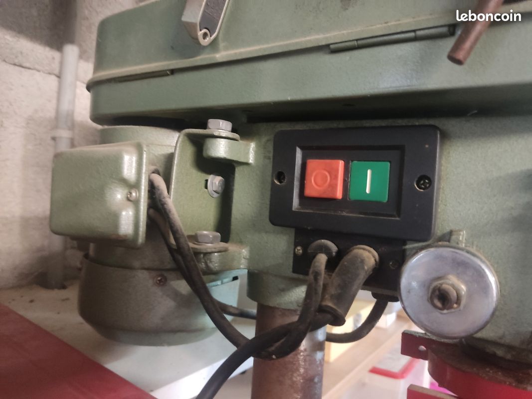 Perceuse sur socle metal (image 4)