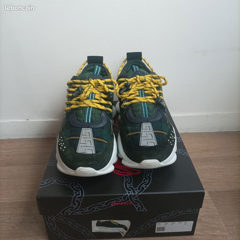 Versace chain react (image 3)