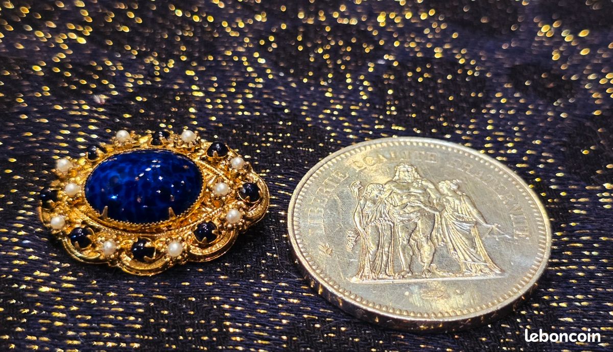 Broche Vintage En Métal Doré Avec Pierre De Lapis-lazuli - Occasion - Bijou Fantaisie élégant
