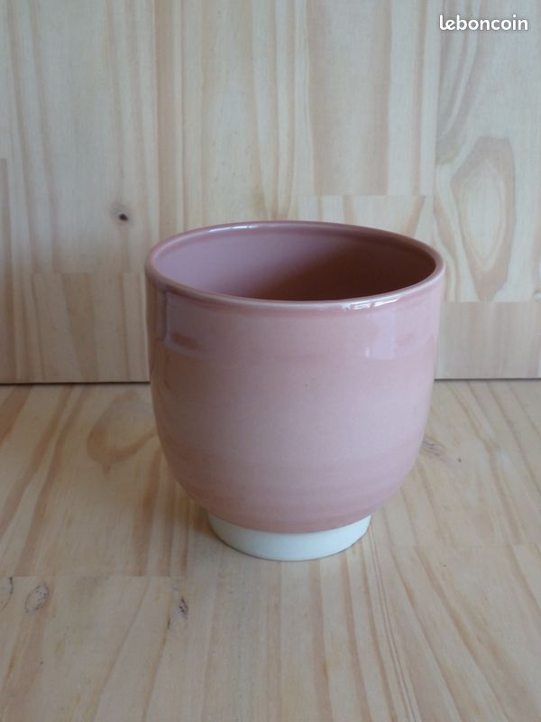 Cache pot rose (image 1)