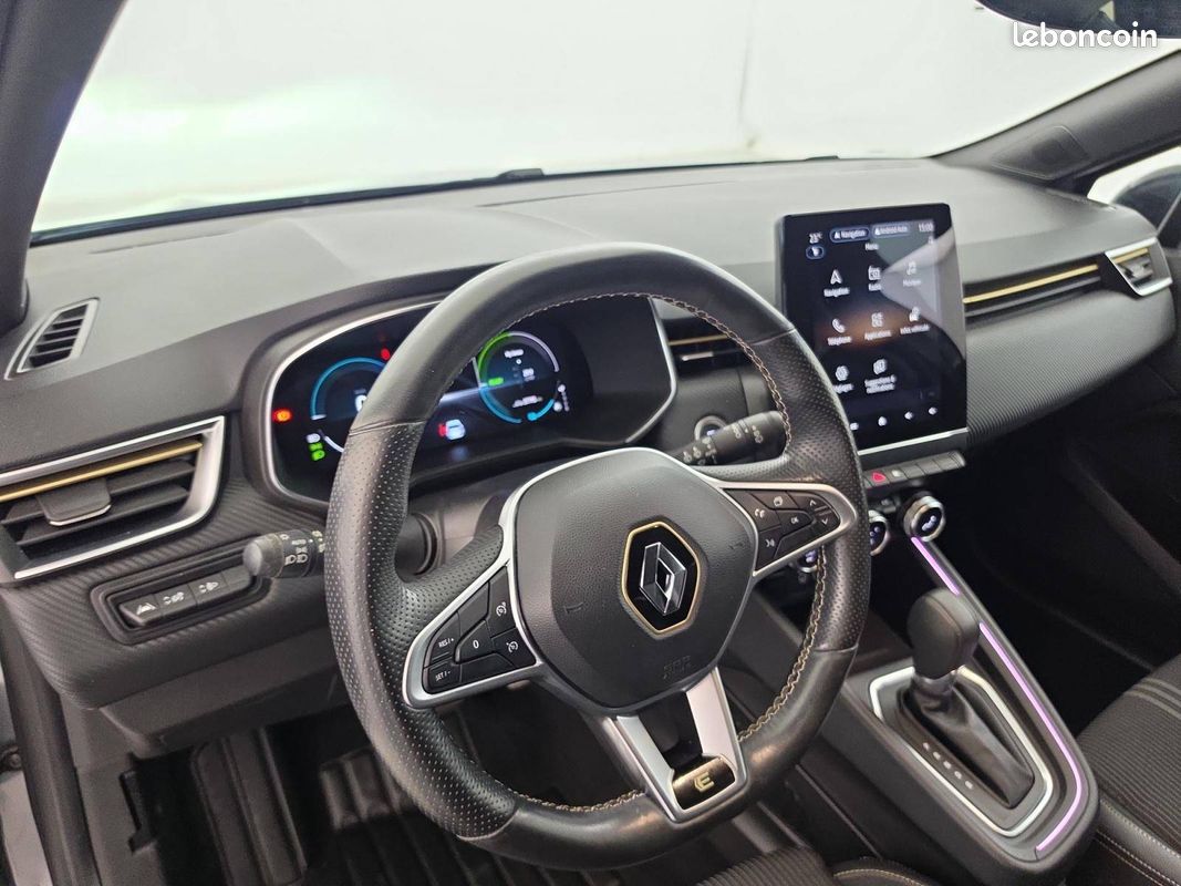 RENAULT Clio E-Tech full hybrid 145 Engineered (image 10)