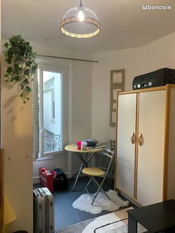 Location appartement une pièce 15 m² à Paris 76015