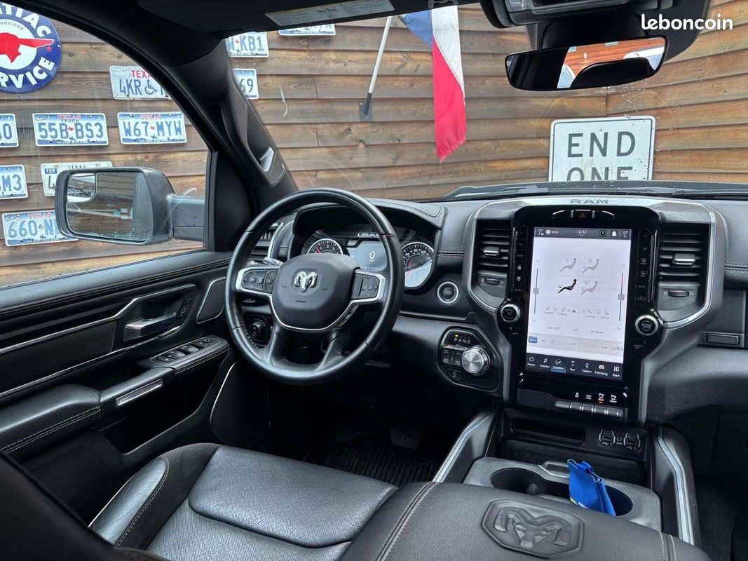 Dodge RAM 1500 Laramie Night Edition LPG 5.7 V8 HEMI 401 ch 4x4 – Écran 12” – Harman Kardon (image 17)