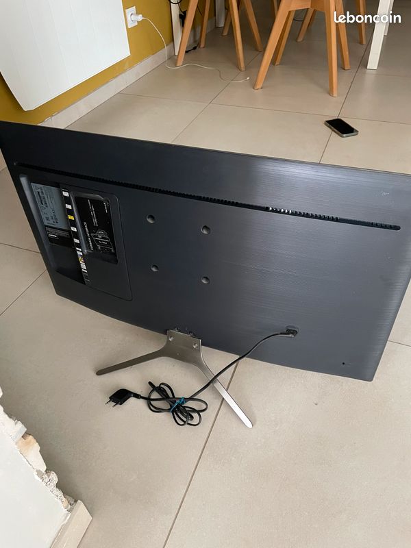 Samsung Smart TV UE32M5650AU (image 2)