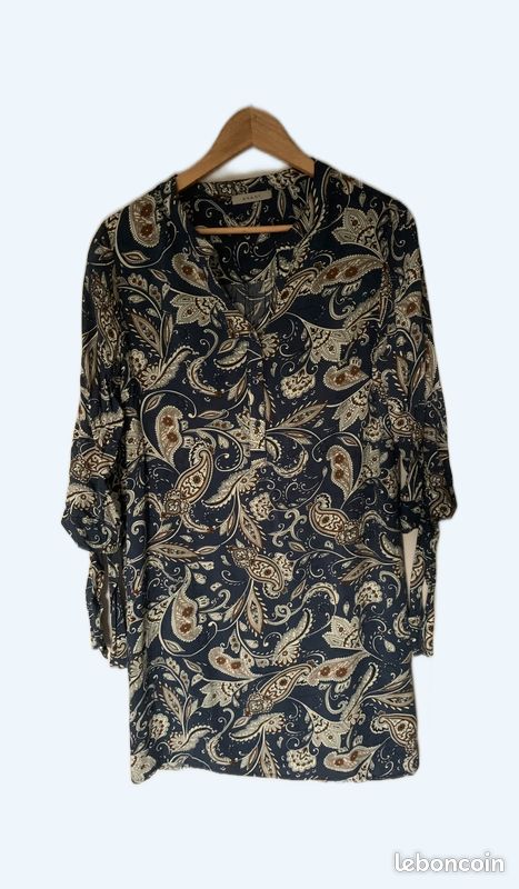 Robe (image 1)