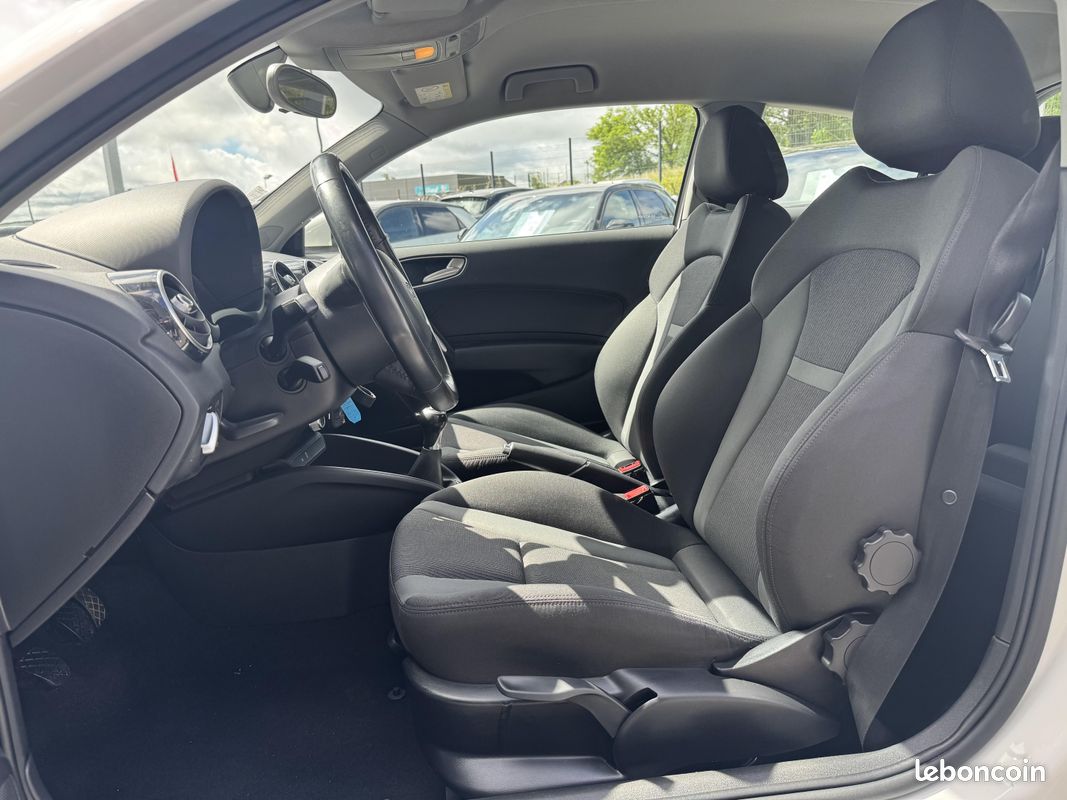 AUDI A1 1.0 TFSI ultra 95 Ambiente (image 28)