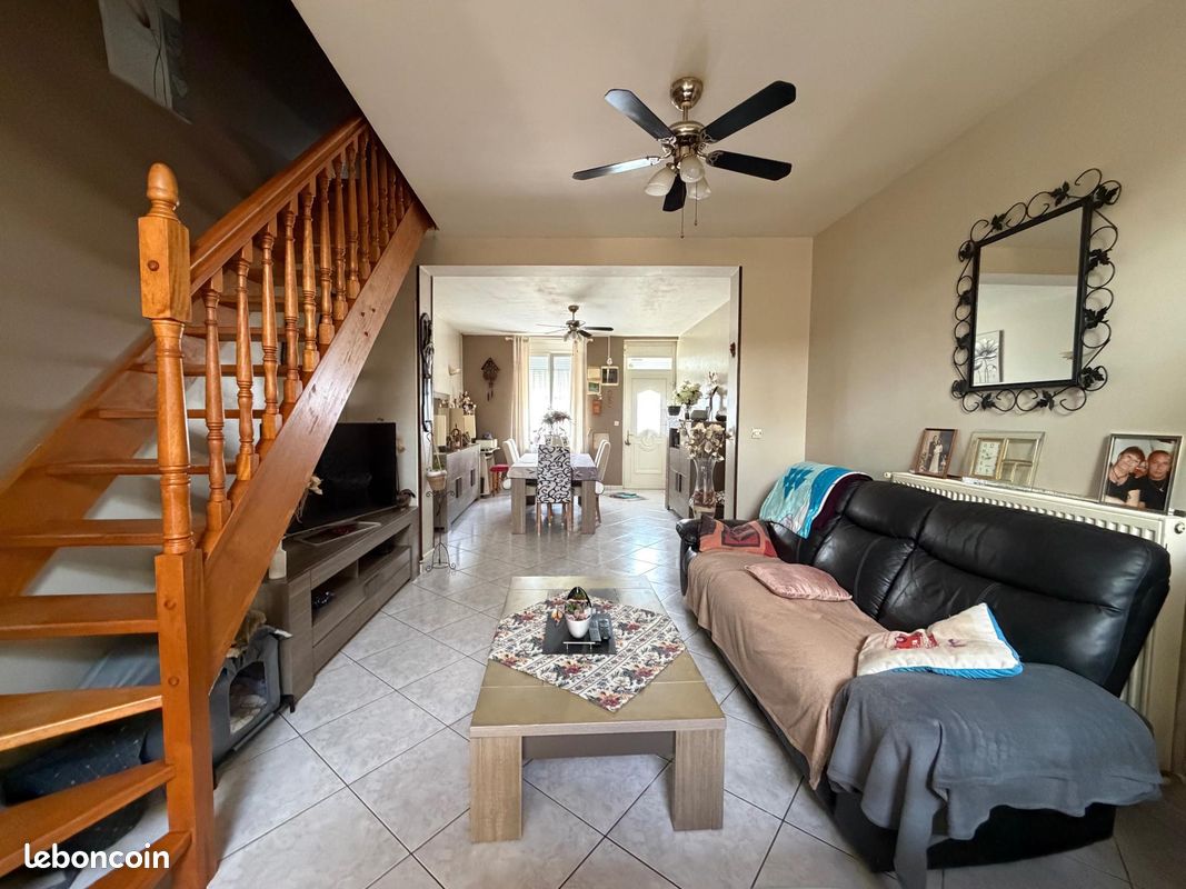 Maison 5 pièces 103 m² · à Thiant · 103 m² · 130 000 €