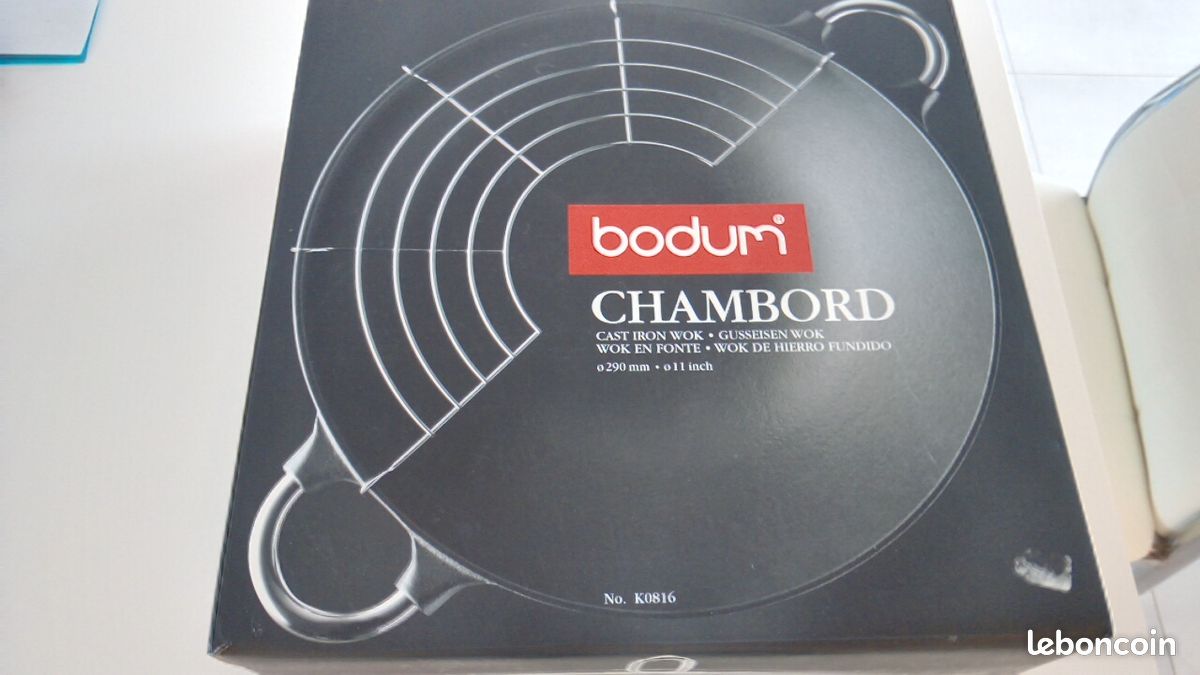 Wok Bodum en fonte 29cm neuf Arts de la table