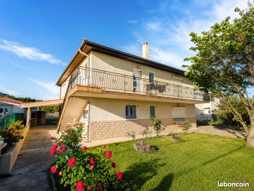 Appartement 3 pièces 108 m² · à Saint-Pierre-de-Chandieu · 108 m² · 379 000 €