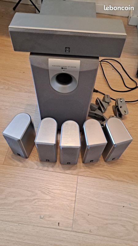 Kit Enceintes Yamaha 5.1 SR-B20A 25W Avec Fil, Bon état, Son Home Cinéma
