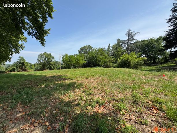Terrain 1324 m² CASTAGNAC