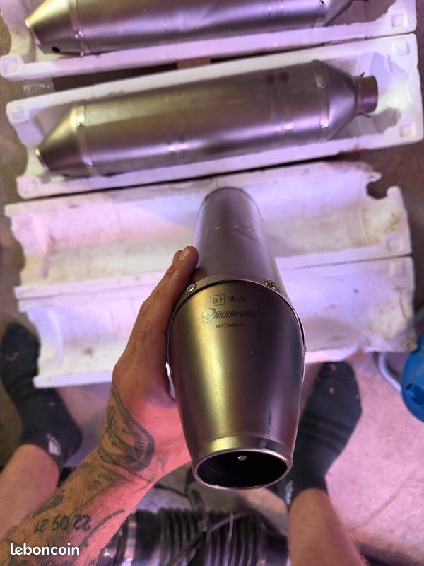 Silencieux akrapovic ktm smc a l’unité avec collier (image 3)