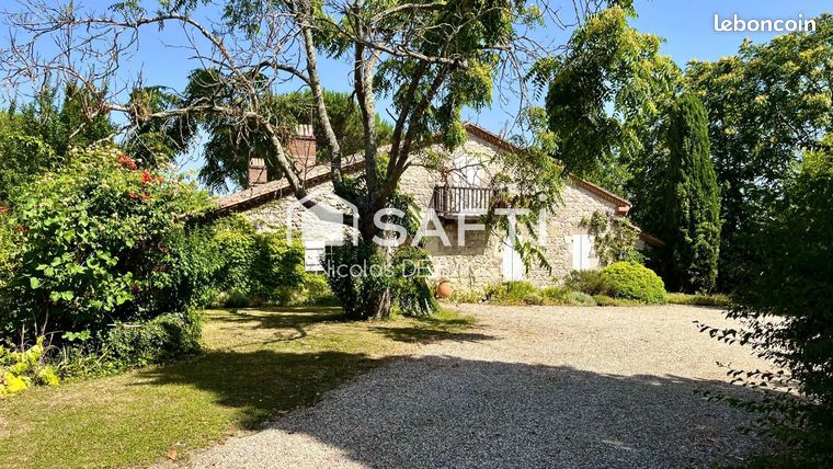 Propriété 9 pièces 246 m²