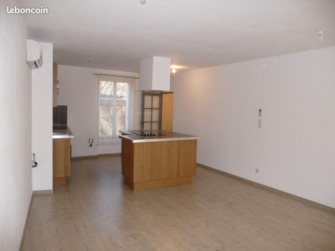 Maison 4 pièces 80 m² · à Rousset · 80 m² · 880 €/mois
