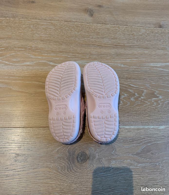 Chaussons Crocs fourrés Pointure 29-30 LM2024 (image 2)