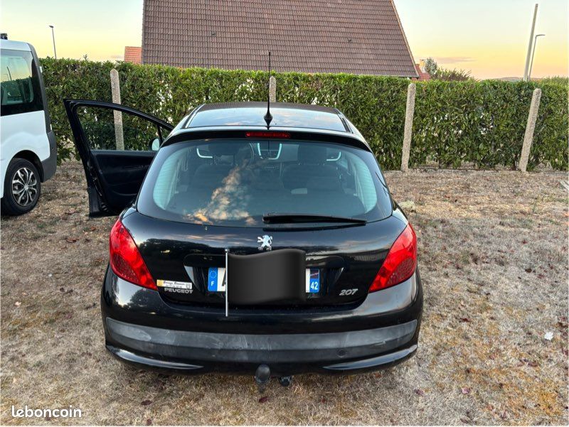 Peugeot 207 (image 3)